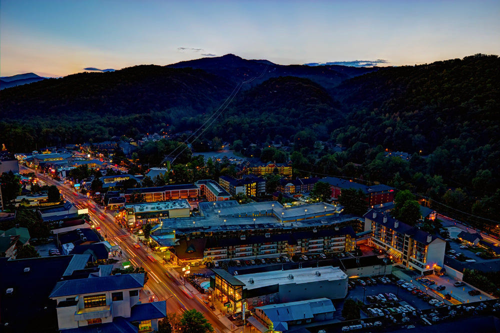 when is the best time to visit gatlinburg tn